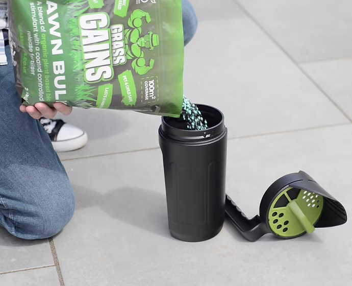 3-in-1 Fertiliser Hand Spreader Shaker